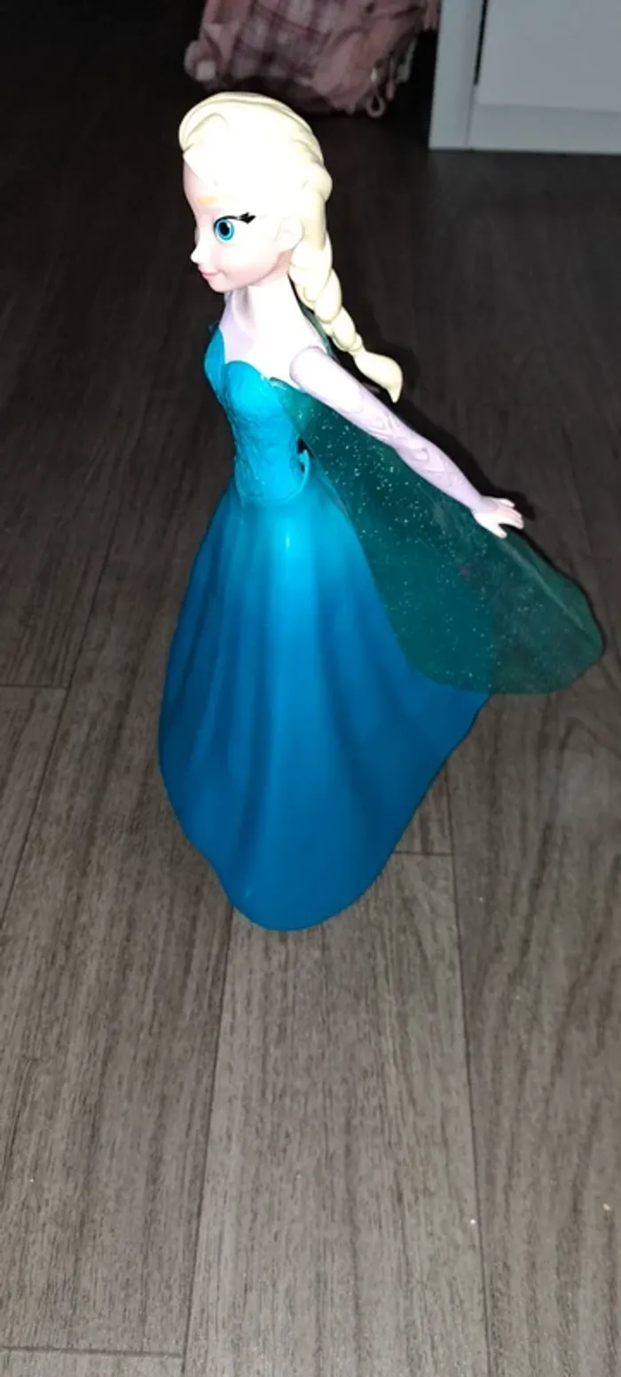 Poupee reine des neige - photo numéro 5