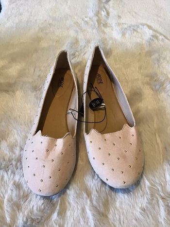 Chaussure plate colorie rose clair et dorée taille 39