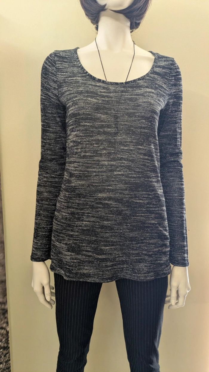 Haut long pull fin noir gris brillant fibre metalique