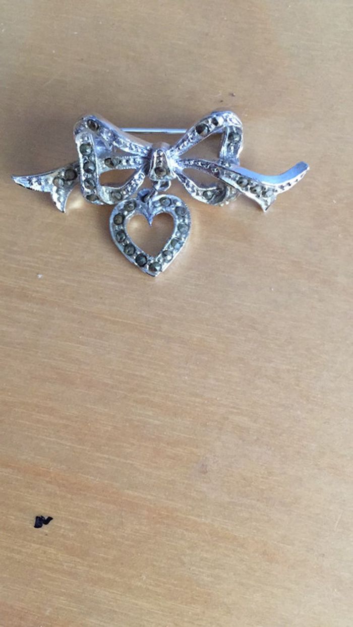 Petite broche vintage