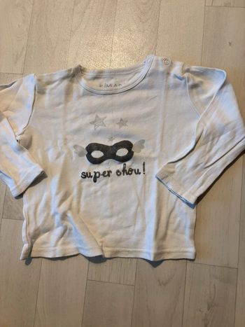 T-shirt kimadi super chou blanc manches longues 18 mois très bon état
