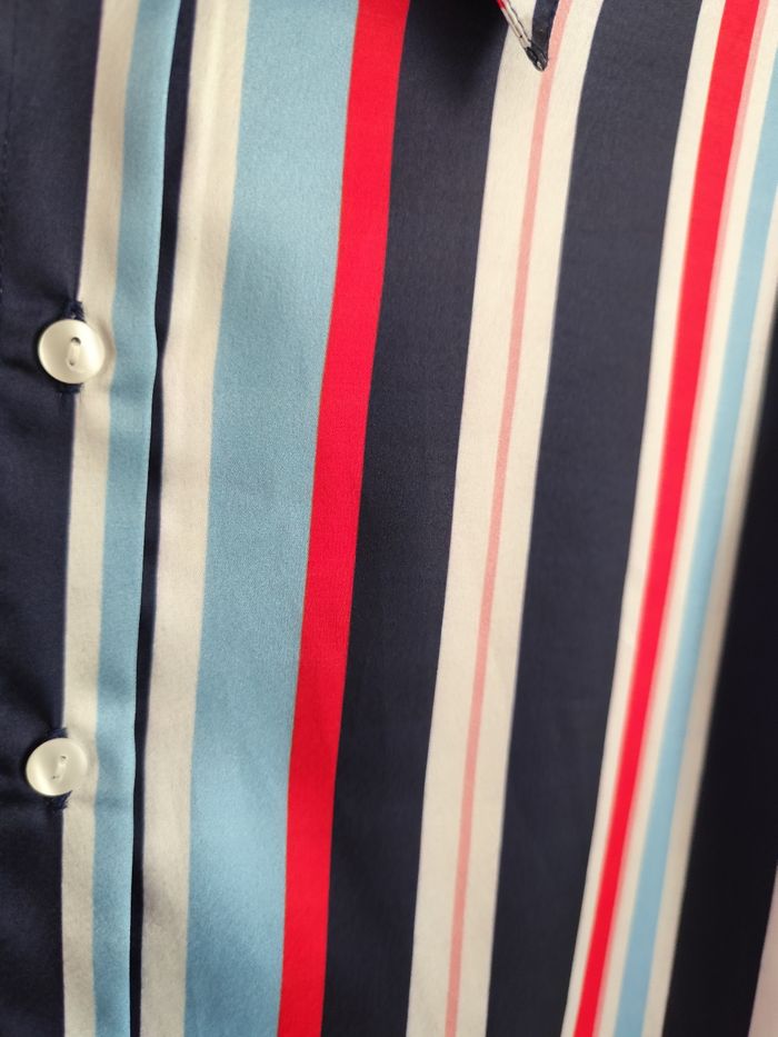 Chemisier à rayure en satin taille 38 - photo numéro 2