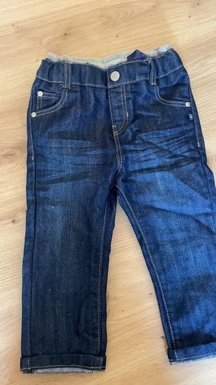 Deux pantalons 18 mois - photo numéro 4