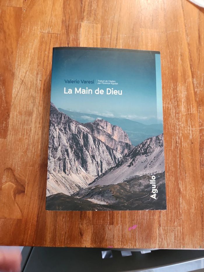 Livre : La main de Dieu