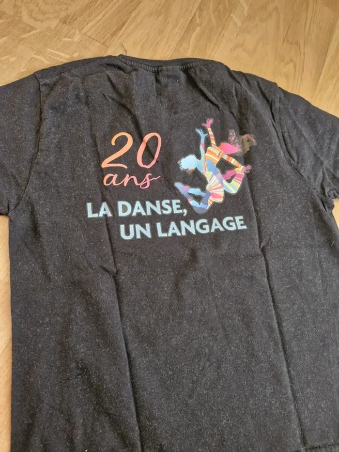 Lot t-shirts 5 ans - photo numéro 4
