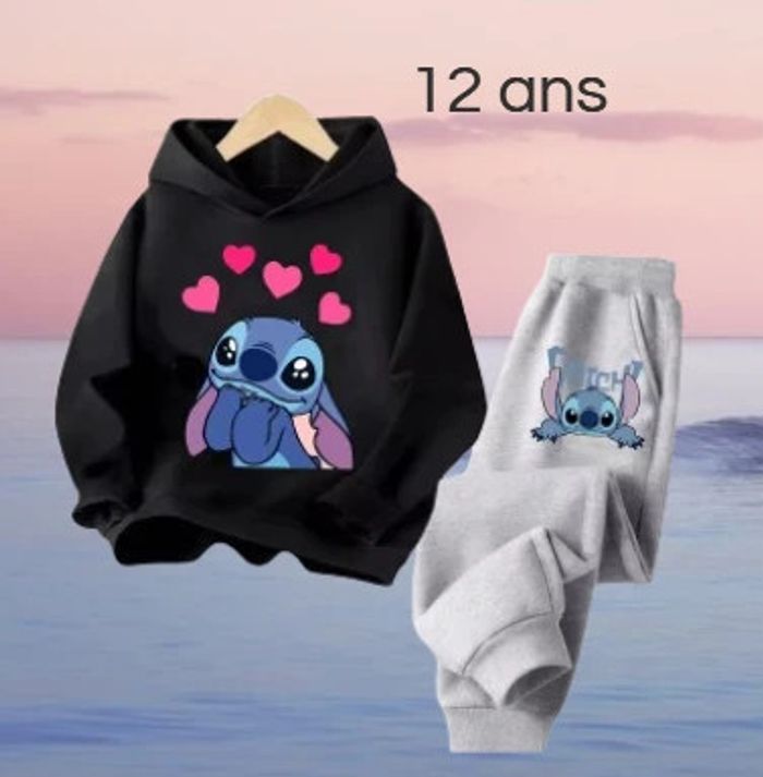 Survêtement Angel Stitch noir et gris taille 12 Ans modèle "rêveur"
