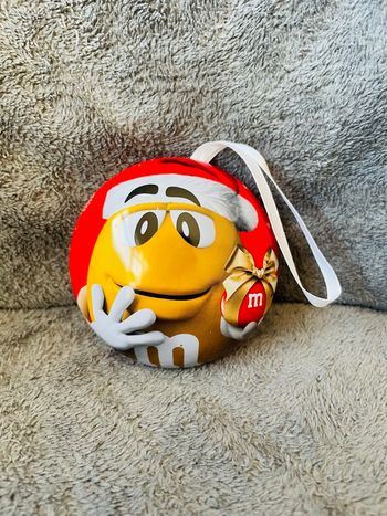 Boule de Noël en métal M&M’s