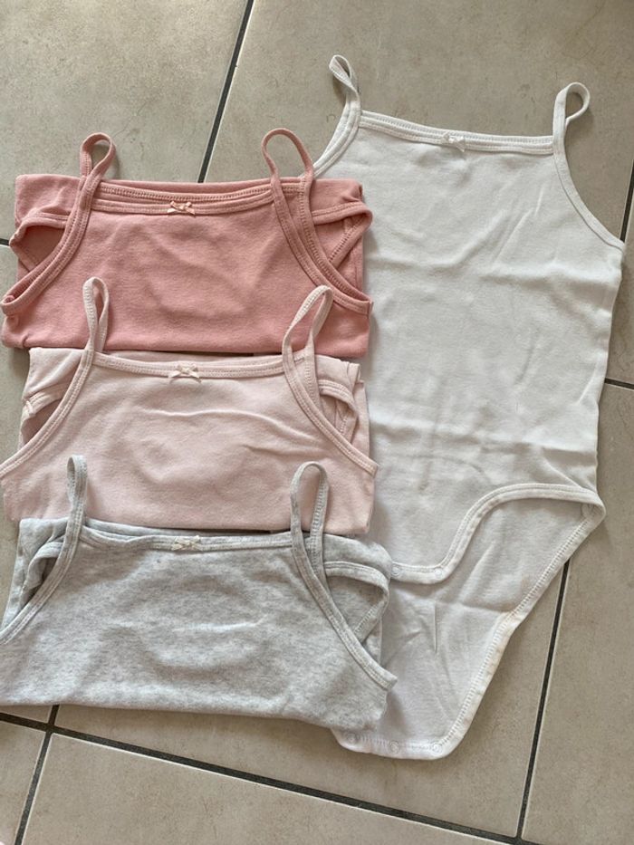 Lot de 4 body bretelles fines H&M 98 - photo numéro 2