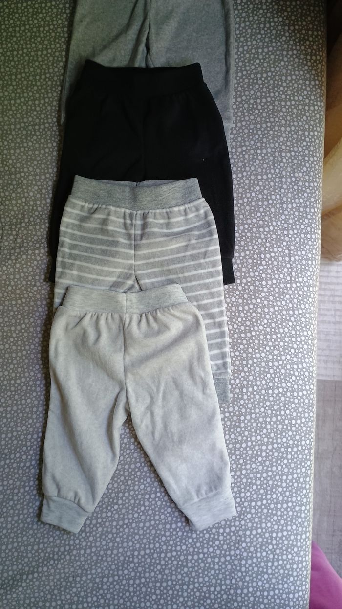 Quatres pantalons molletonnés 3 mois. - photo numéro 3