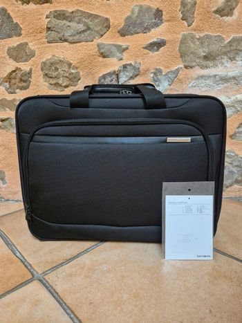 Valise business Samsonite 17 pouces avec certificat de garantie