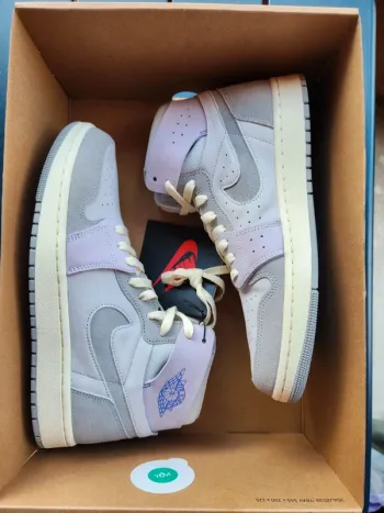 Nike air jordan 1 zm air cmft 2 neuves Taille 42,5 femme
