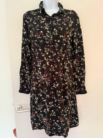 Robe noire fleurie Kiabi