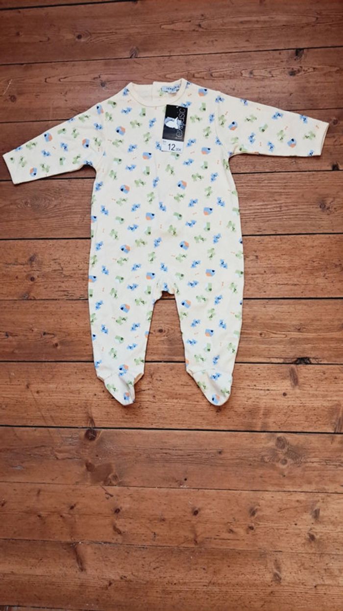 Pyjama 6 mois NEUF