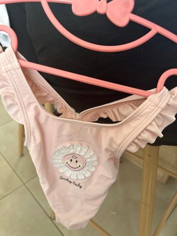 6 mois / très beau maillot de bain 