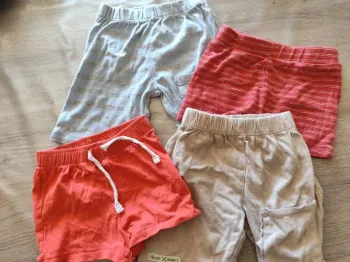 Lot de 4 shorts 9 mois