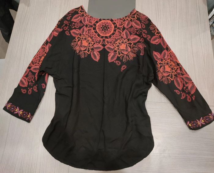 Haut Desigual