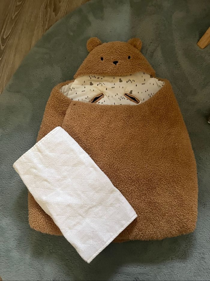 nid d’ange ours brun Vertbaudet lange inclus