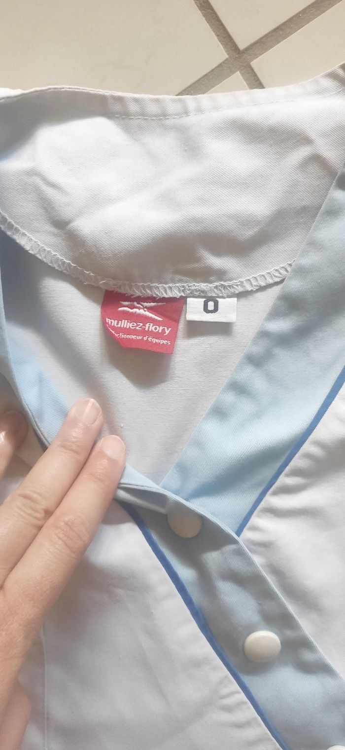 Lot de blouses médicales - photo numéro 5