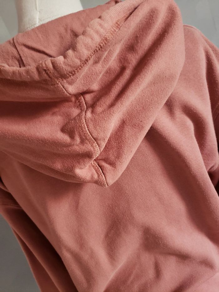 Pull 🎀 Disney taille M 3€ - photo numéro 4