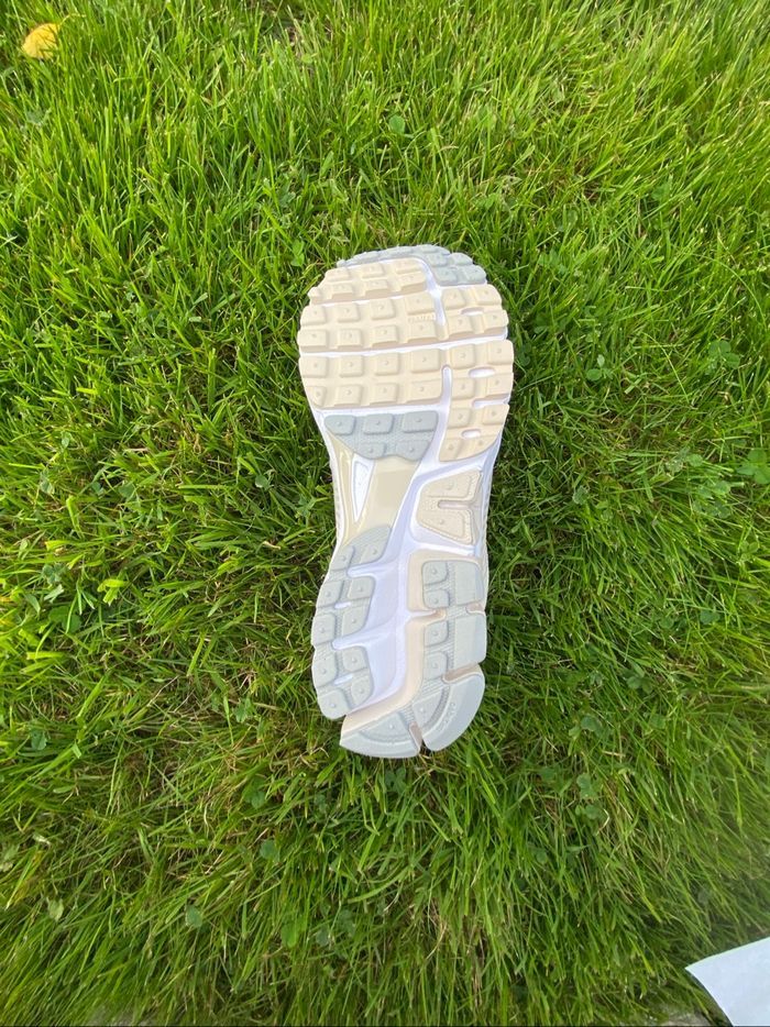 Nike  zoom Vomero 5 - photo numéro 8