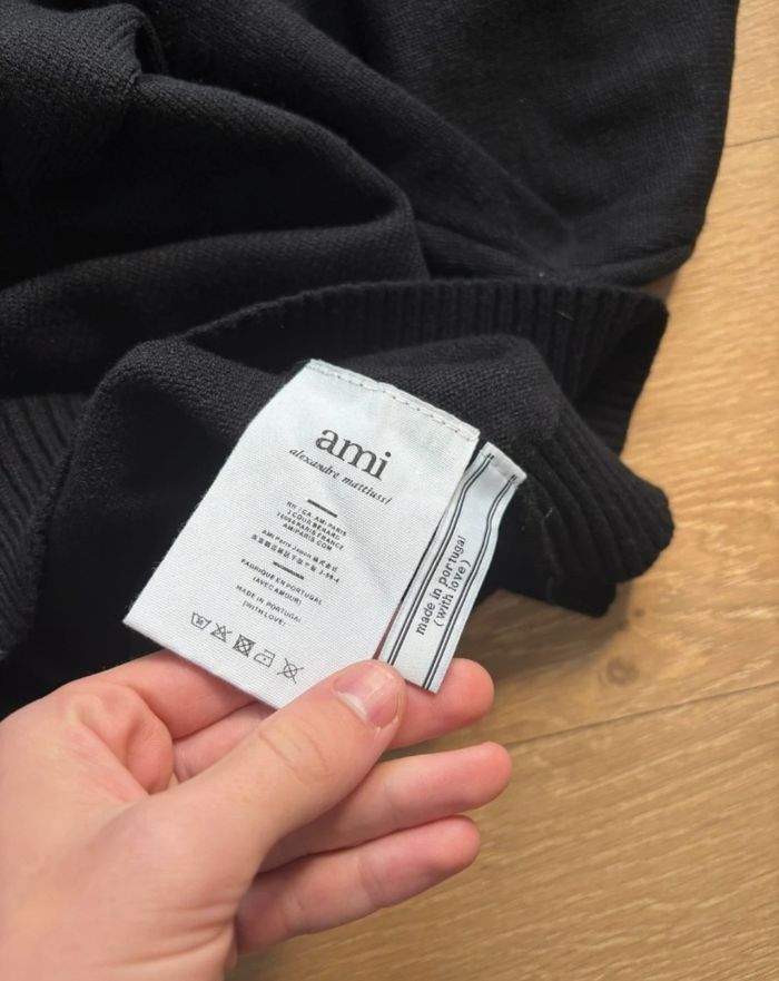 Pull ami paris noir a col rond - photo numéro 10