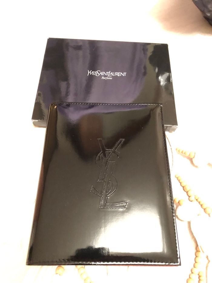 Carnet YSL à mettre sur bureau - photo numéro 3