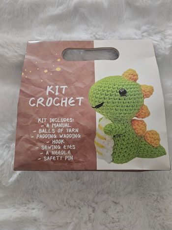 Kit de crochet doudou dinosaure neuf sans étiquette