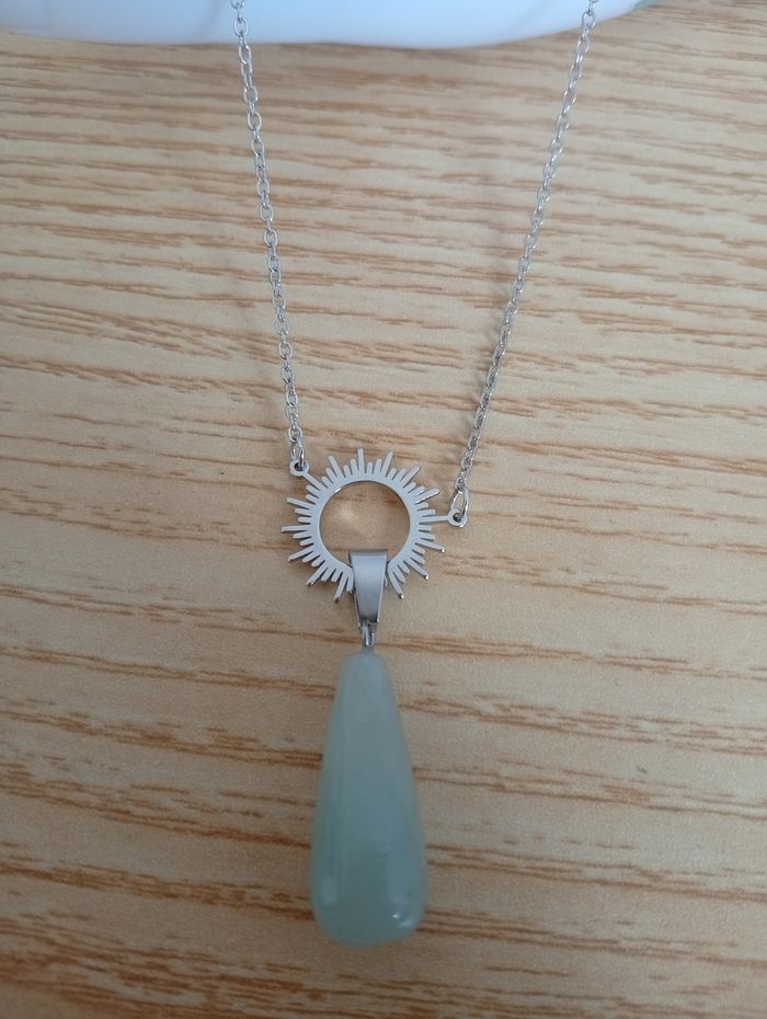 Pierre naturelle Lithothérapie COllier jade chaine acier inoxydable soleil - photo numéro 2
