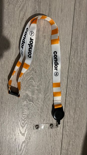 Tour de cou de la compagnie aérienne Condor