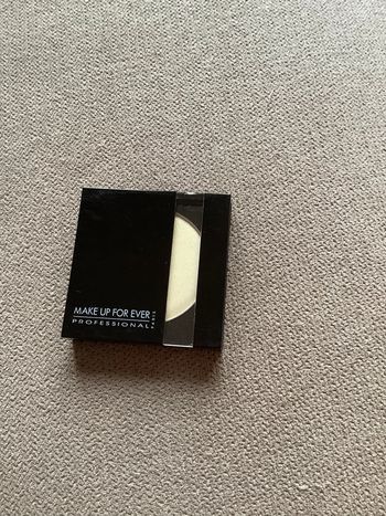 Fard à paupières Make up for Ever NEUF 101  jaune pastel irisée