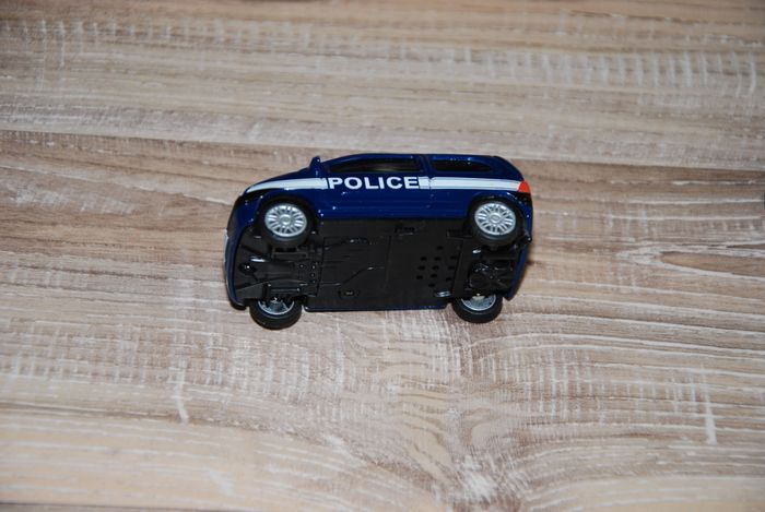 Renault Twingo "Police" 1995 1/64 - photo numéro 2