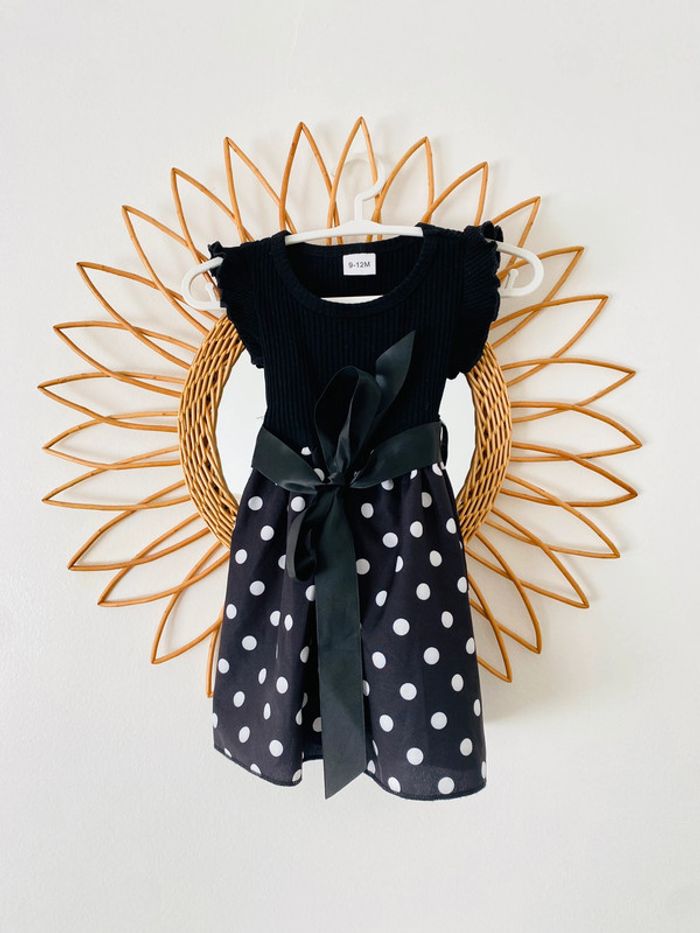 Robe à pois comme neuve 9/12 mois - photo numéro 2