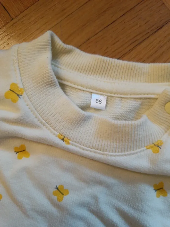 Pull jaune papillons T.68 Zeeman - photo numéro 3