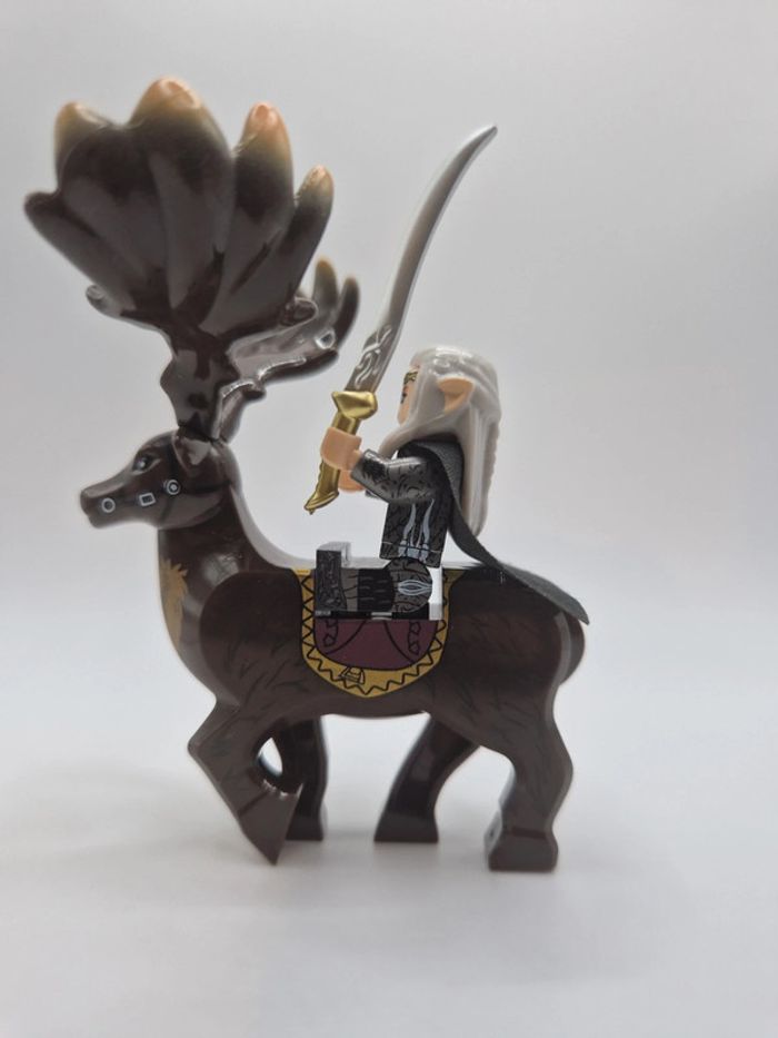 Figurine type lego Roi Elfes Thranduil avec sa monture seigneur des anneaux - photo numéro 2