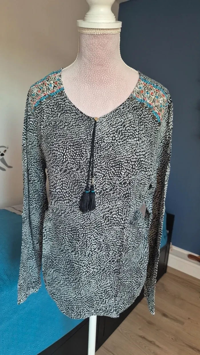 Blouse Miss Captain Taille 40 - photo numéro 4