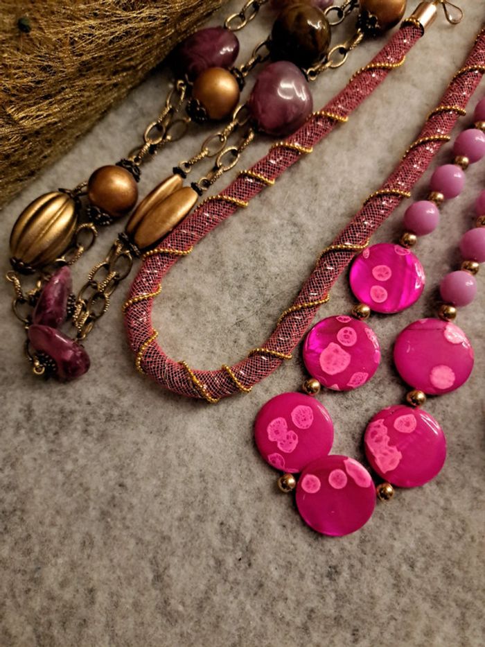 Lot de colliers rose noir gris - photo numéro 8