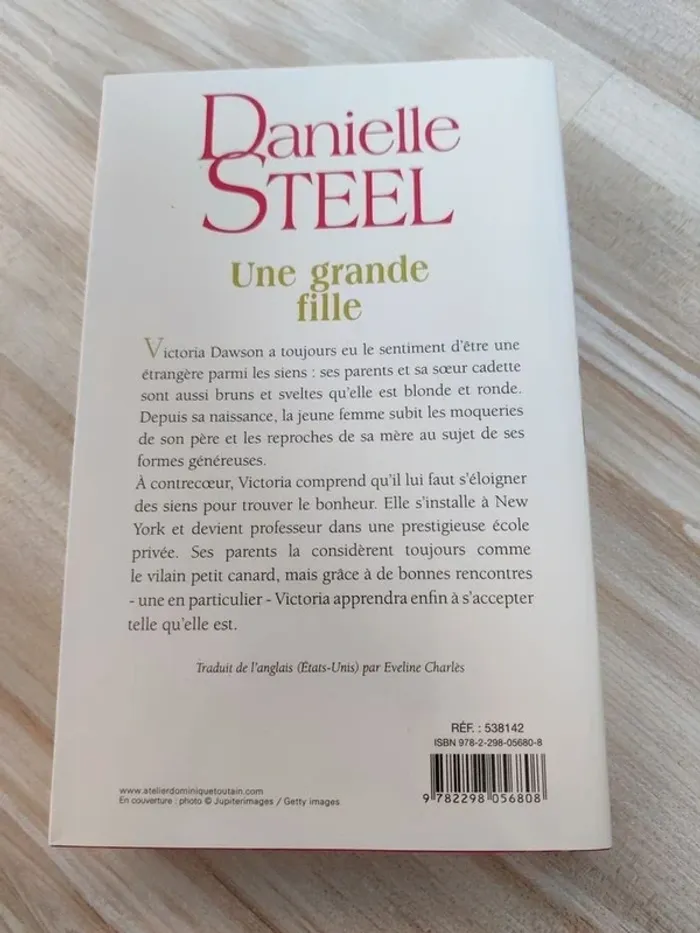Une grande fille de Danielle Steel - photo numéro 2