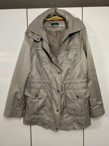 Veste beige avec capuche Kingfield Charles Vögele - Taille 42/44