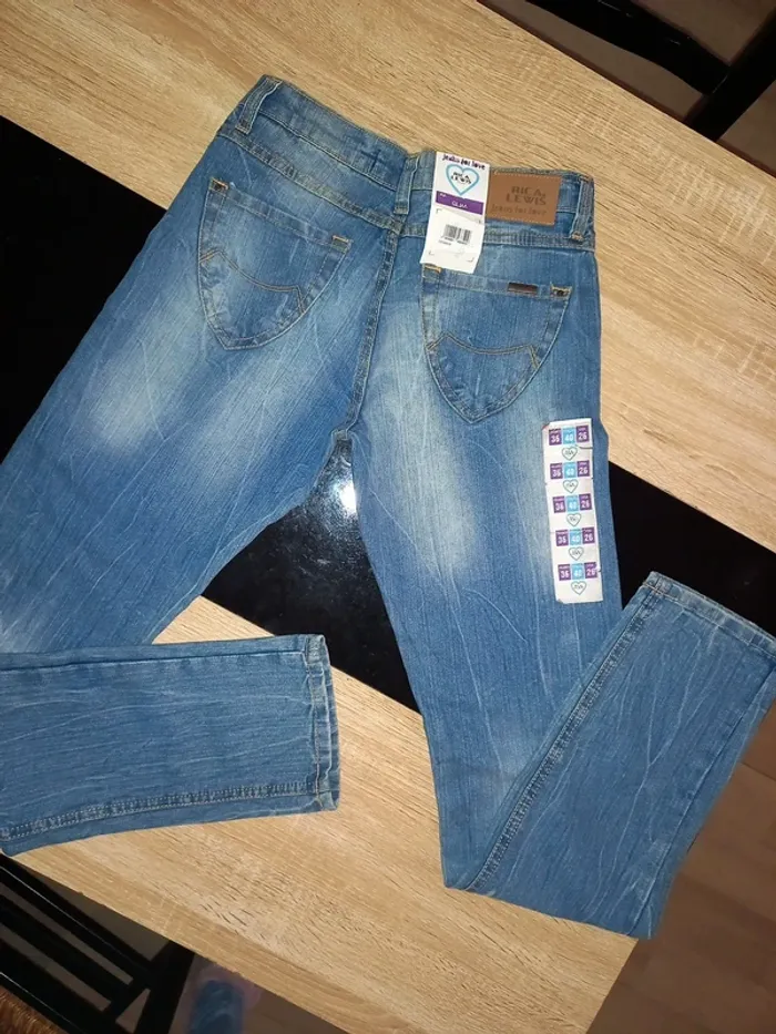 Jeans femme T36 Neuf - photo numéro 4