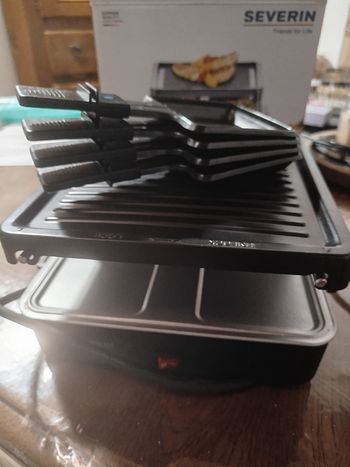 Appareil a raclette neuf
