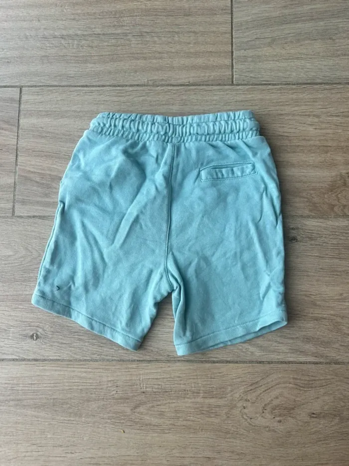 Short tape à l’œil - photo numéro 2