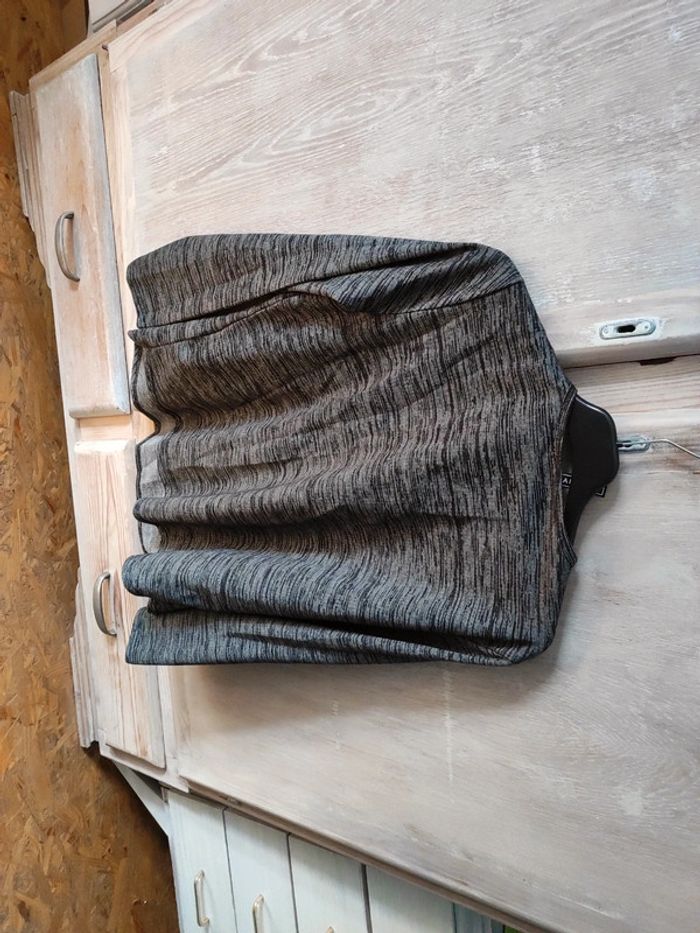 Petit haut gris et noir avec fermeture eclaire - photo numéro 3