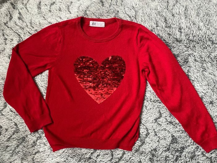 Pull à sequins rouge H&M - taille 5/6 ans - photo numéro 2