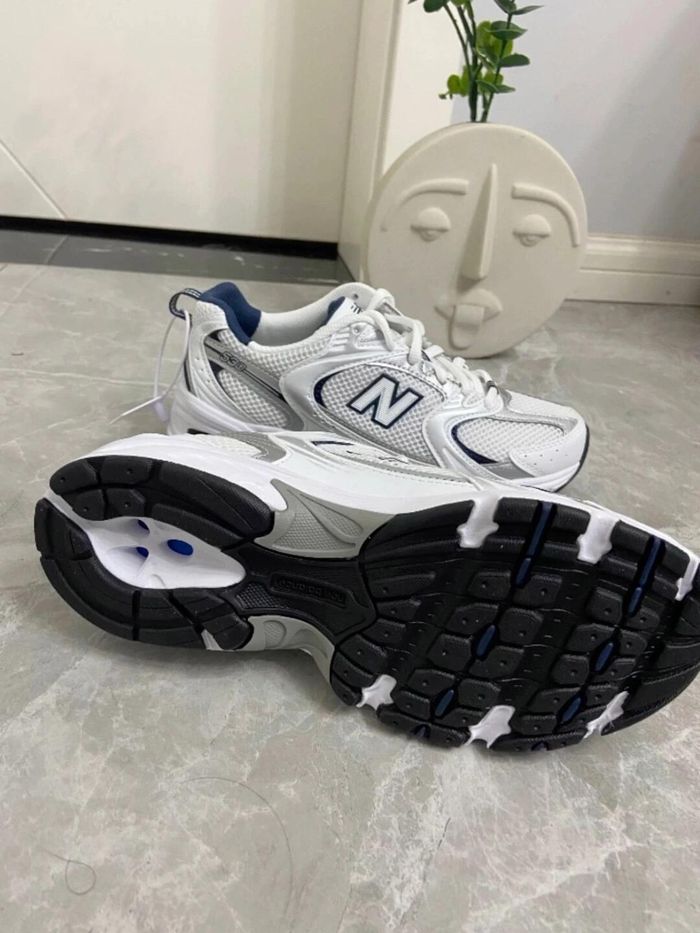 New Balance NB 530 taille 38.5 - photo numéro 4
