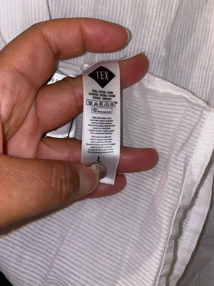 Chemise blanche avec broderie et volant Taille L - photo numéro 8