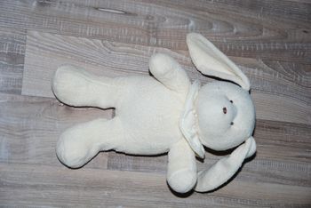 doudou lapin collerette doudou et compagnie 27 cm