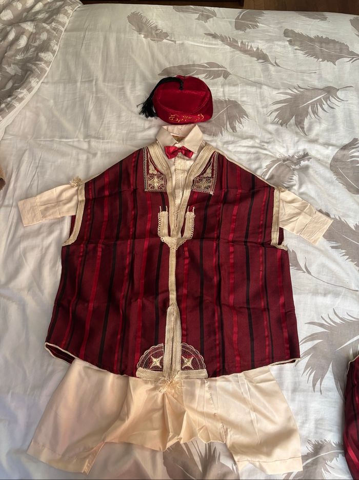 Tenue de fête traditionnelle garçon neuve - photo numéro 3