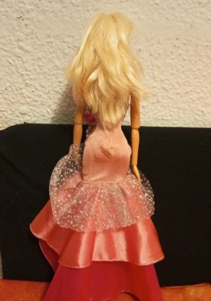 Barbie Fashionistas robe de soirée rose - photo numéro 6