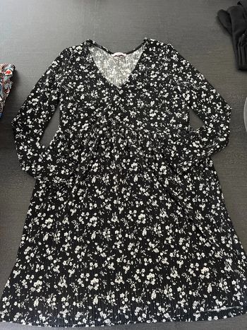 Robe noire et blanche hiver
