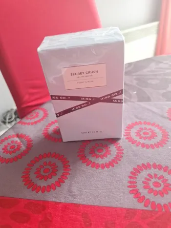 Eau de parfum secret crush